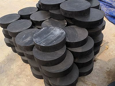 阳谷县板式橡胶支座由若干层橡胶片与薄钢板经加压硫化